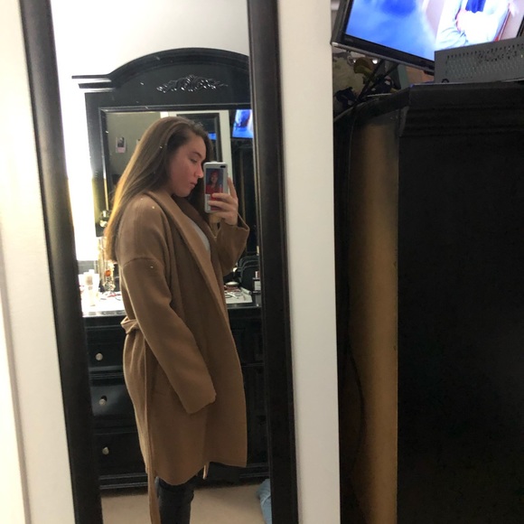 knee length car coat (no buttons/zipper) - Picture 5 of 5